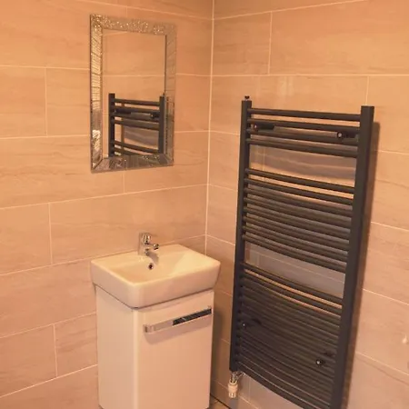 Foyle View Kamp alanı *